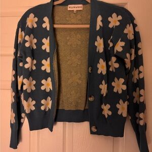 Willow & Wind Blue Daisy Women's Cardigan